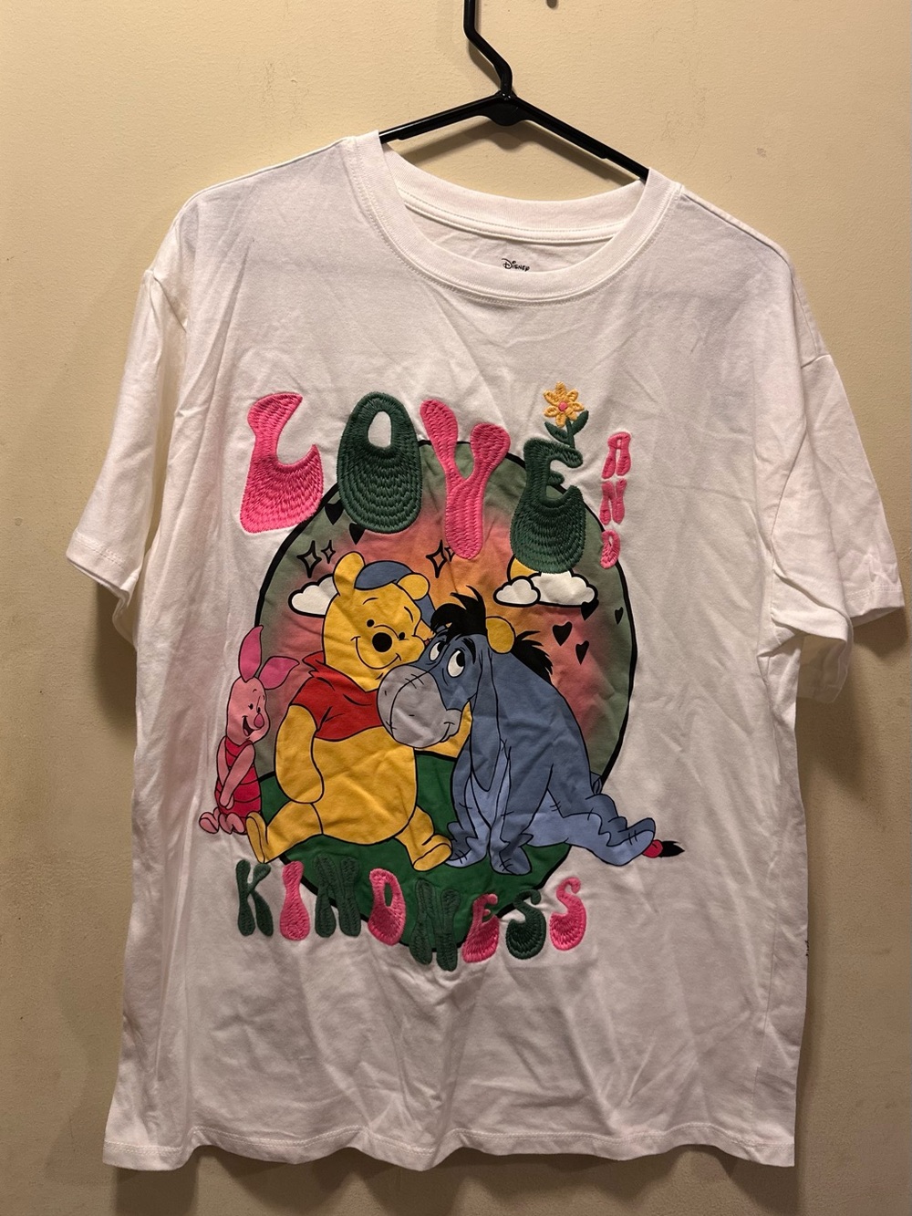 Like New. Disney Winnie the Pooh White Tee with Black Print